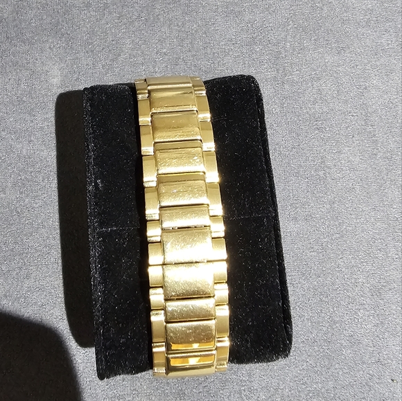 Watch Bundle - Picture 4 of 9